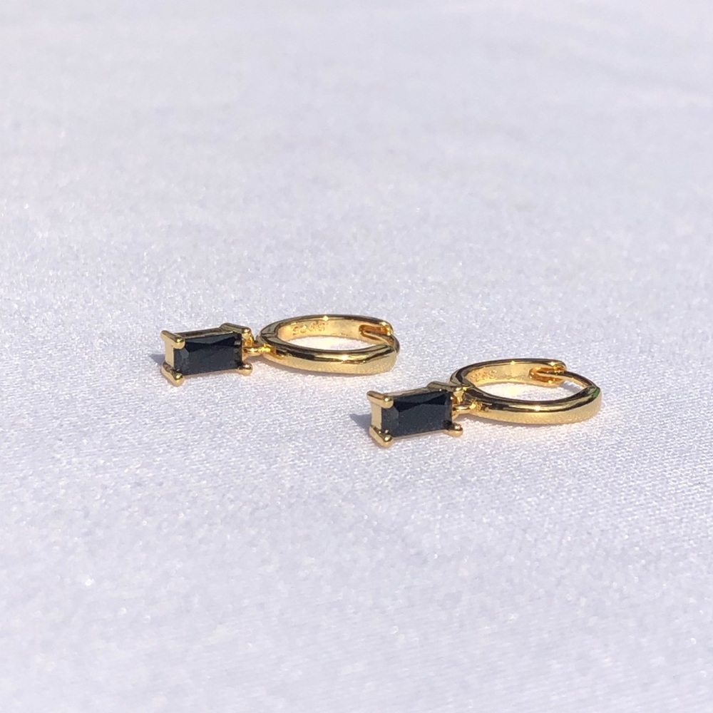 New! “Jasmine” Black/Gold Drop Earrings - Picture 3 of 5